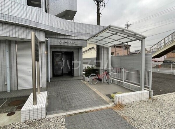 3/7 エントランス