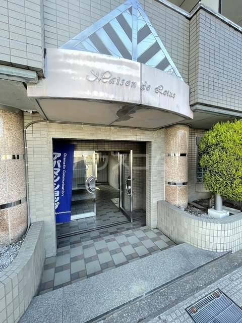 2/5 エントランス