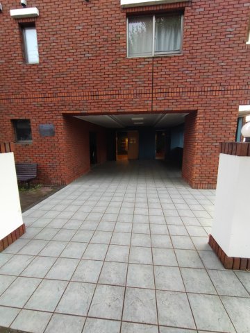 21/30 エントランス