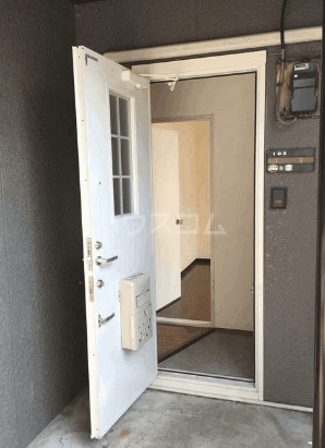 2/5 エントランス