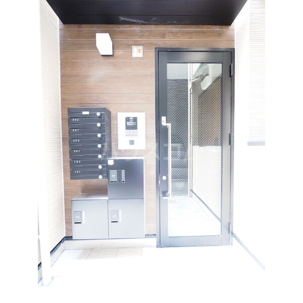 17/24 エントランス