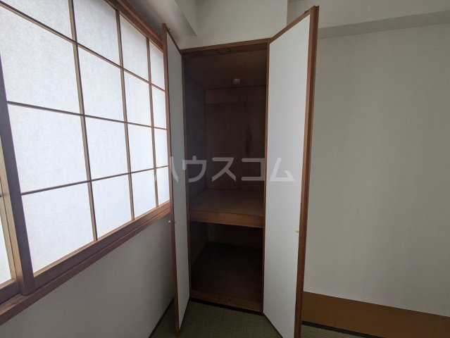 13/30 収納