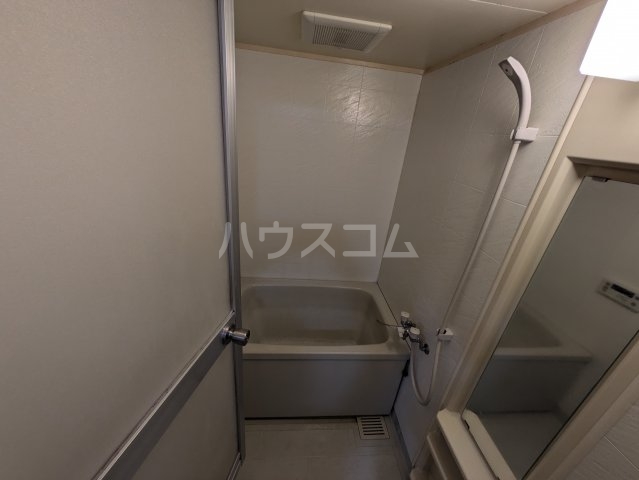 13/30 浴室