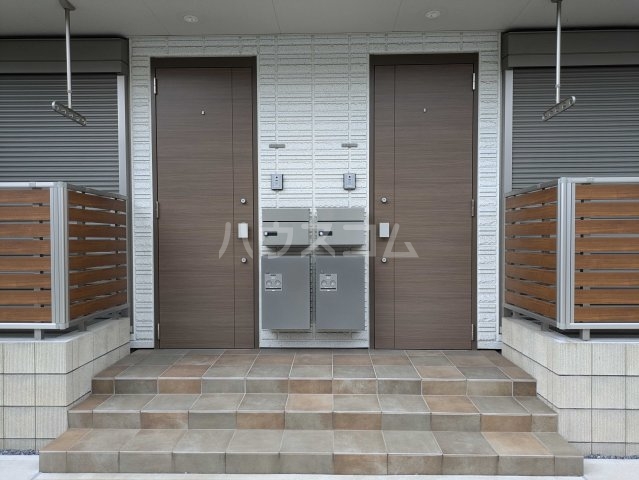 22/30 エントランス