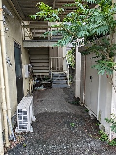 18/20 エントランス