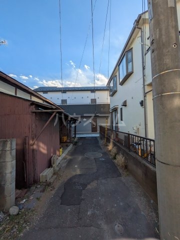 24/30 エントランス