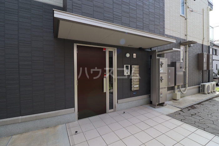 3/4 エントランス