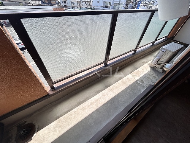 23/30 バルコニー