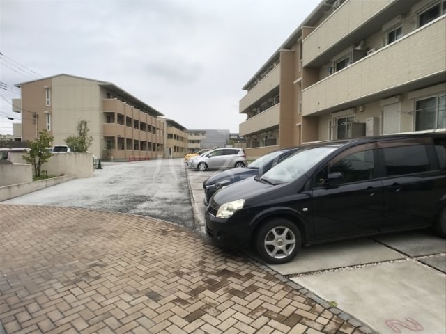 17/26 駐車場
