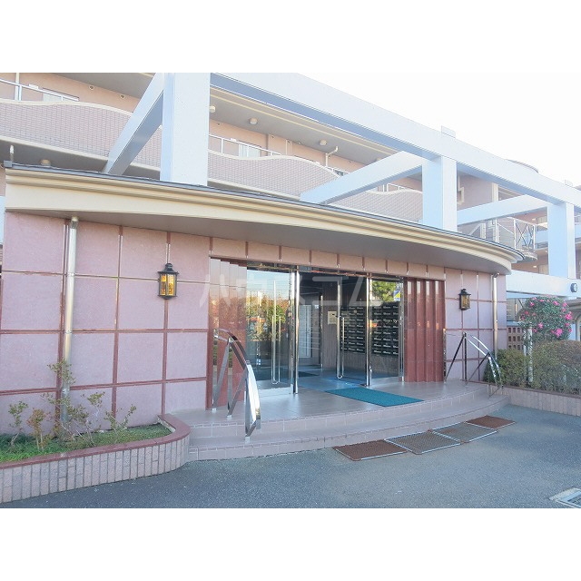 20/30 エントランス