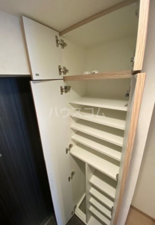 16/28 エントランス