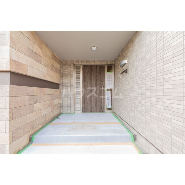 2/5 エントランス