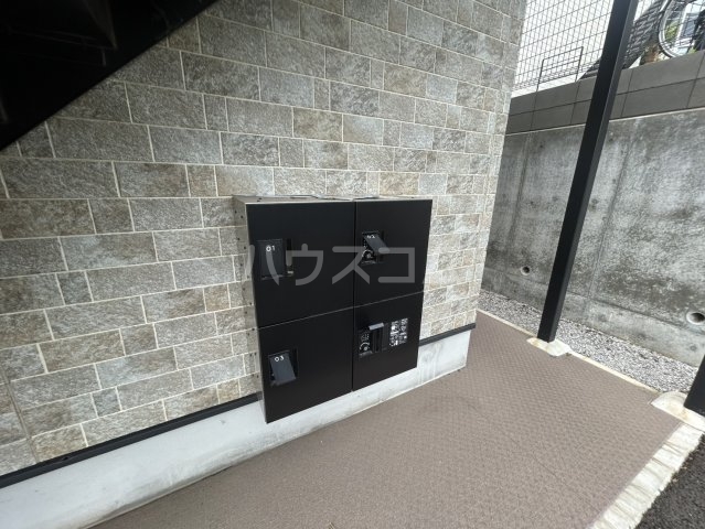 20/27 エントランス