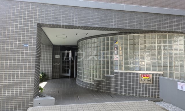 29/30 エントランス