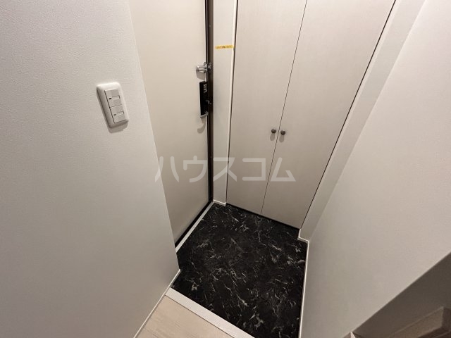 14/30 玄関