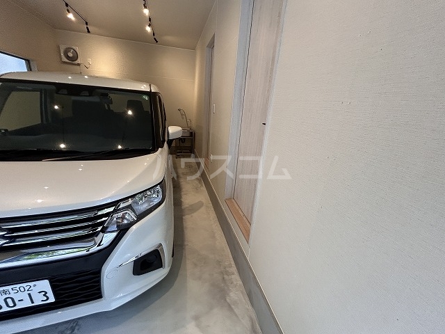 26/30 駐車場