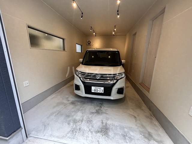 28/30 駐車場