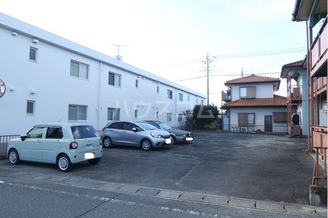 2/4 駐車場