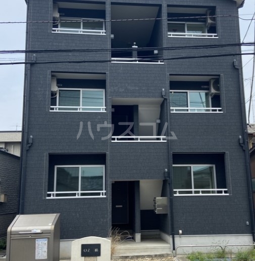 16/17 エントランス