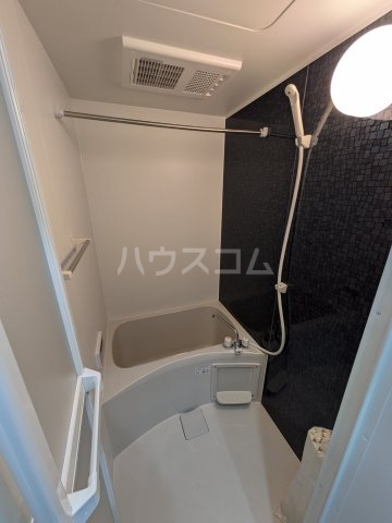13/30 浴室