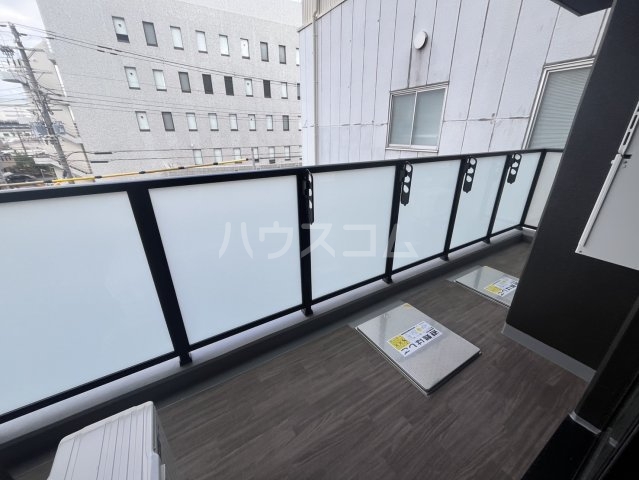16/27 バルコニー
