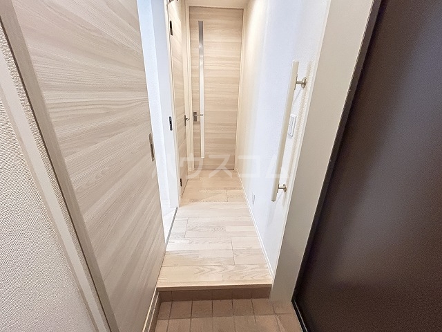13/30 玄関