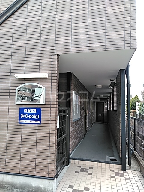 23/26 エントランス