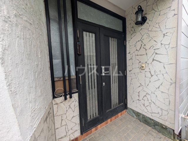 28/30 エントランス