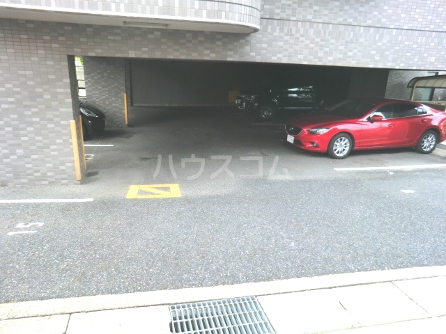 19/28 駐車場
