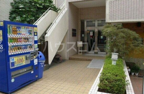 17/18 エントランス