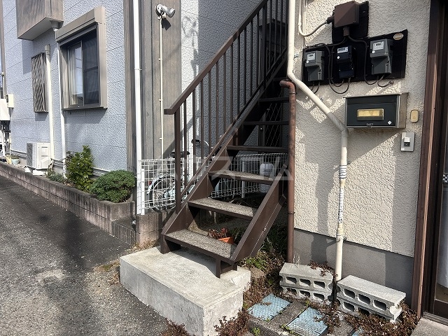 25/30 エントランス