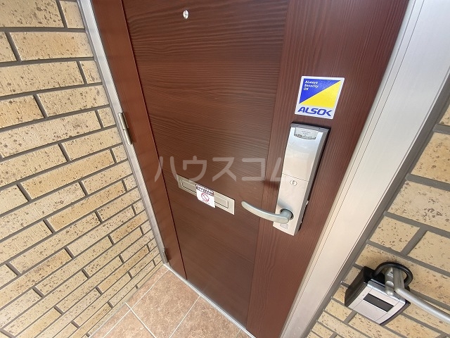 14/30 玄関