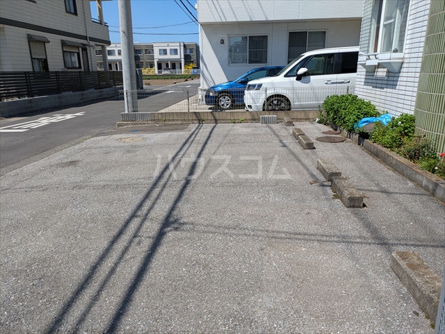 2/6 駐車場