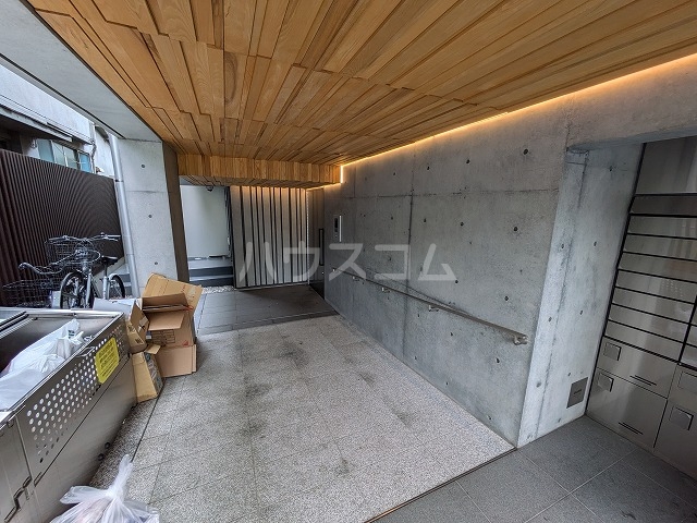 29/30 エントランス