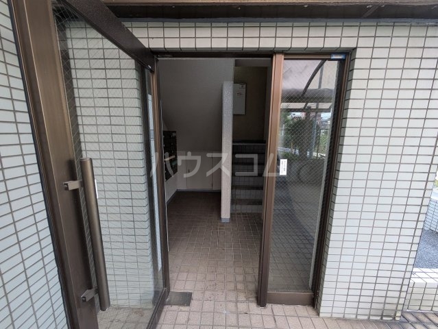 19/24 エントランス