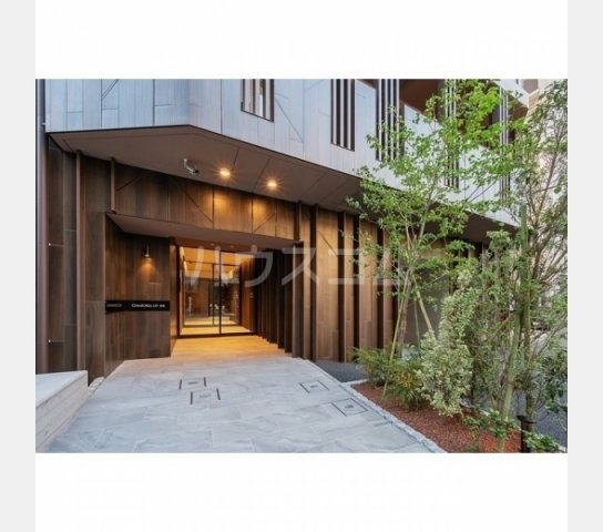 19/24 エントランス