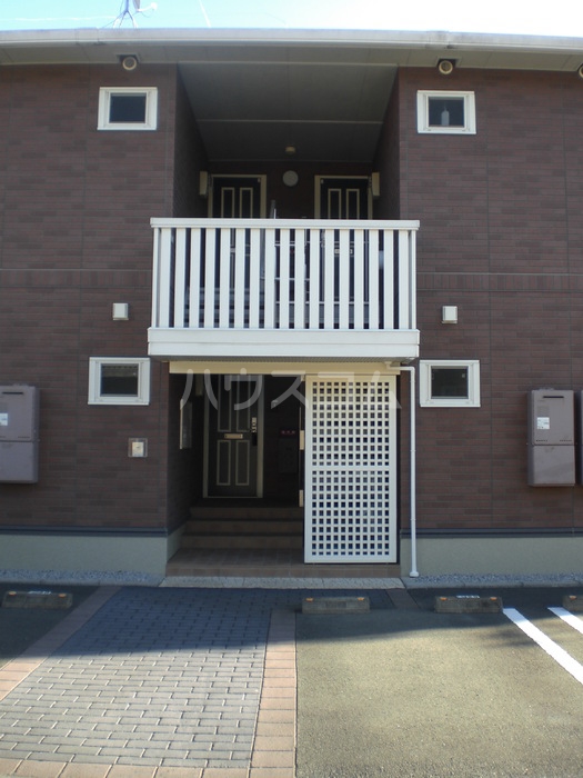 18/28 エントランス