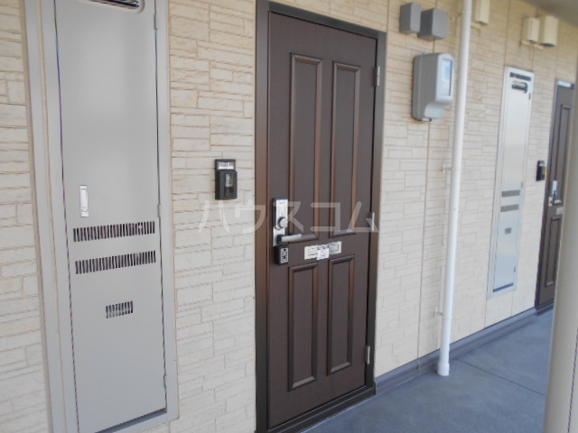 21/28 エントランス