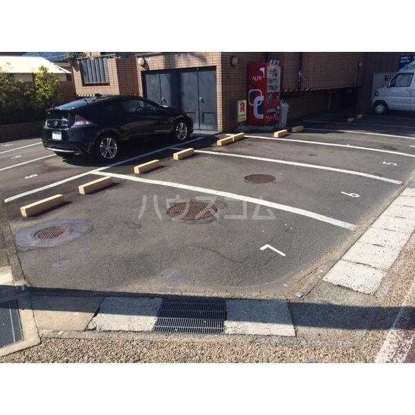 8/13 駐車場