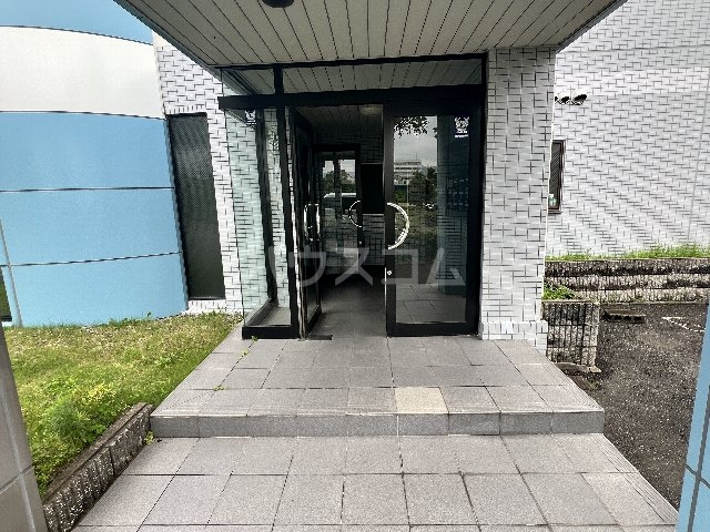 17/27 エントランス