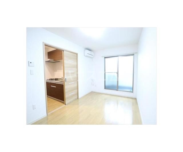 18/30 リビング/ダイニング