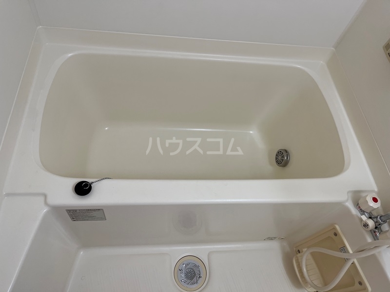 13/23 浴室