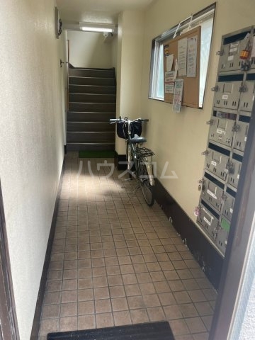 19/26 エントランス