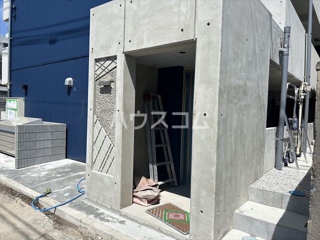 19/23 エントランス