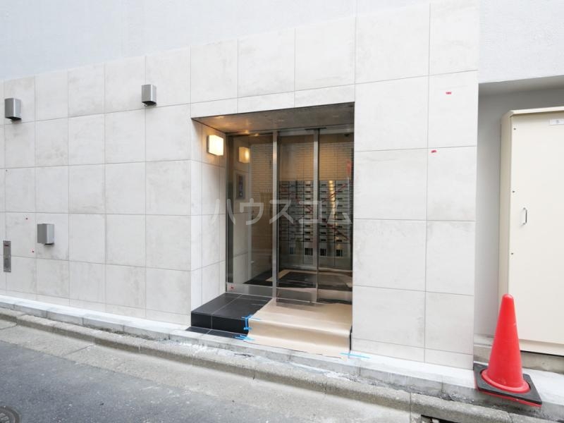 18/22 エントランス