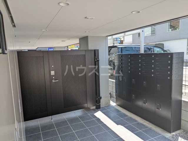 29/30 エントランス