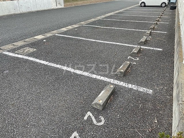 16/25 駐車場
