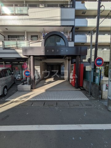 26/30 エントランス