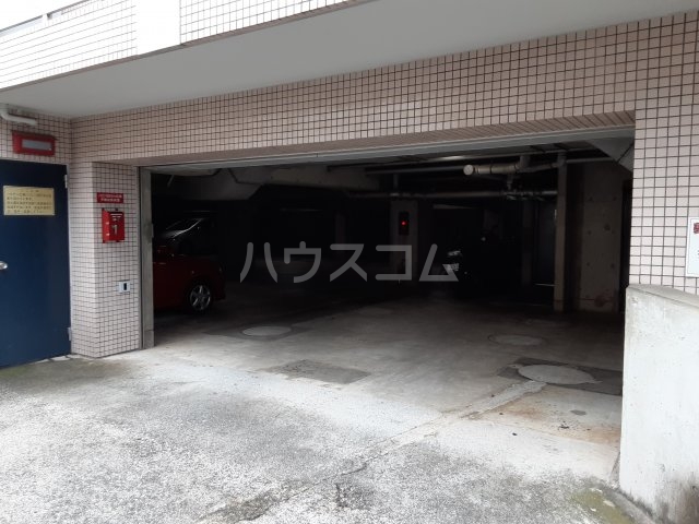 26/30 駐車場