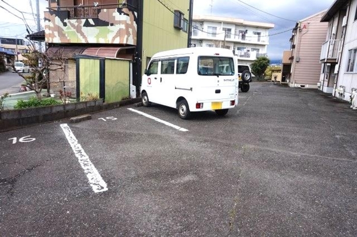15/18 駐車場